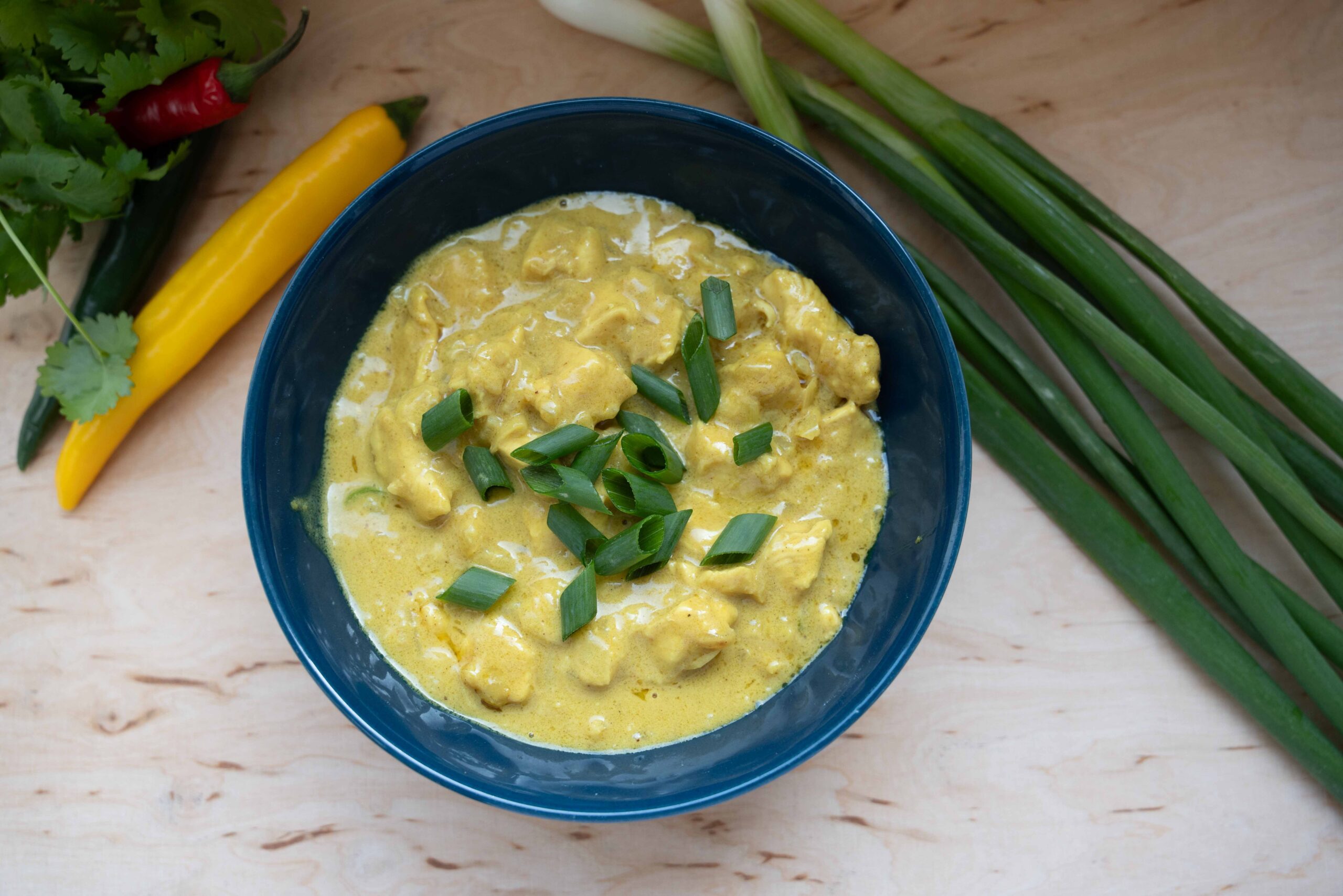 Curry z kurczakiem w sosie kokosowo-orzechowym z fasolką szparagową - obrazek 5